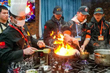 ߀���Һ�У��05��10�������W(xu��)У�L�@�������У�@��һվʽ���R